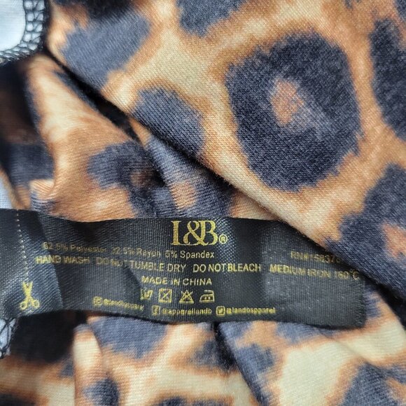 L&B Lucky & Blessed Extra Large Black Brown Animal Print V Neck Shortsleeve Tee - Picture 8 of 8